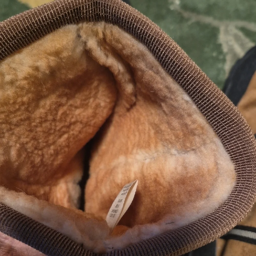 Cabela's Brown and Black Insulated Suede Winter Boots